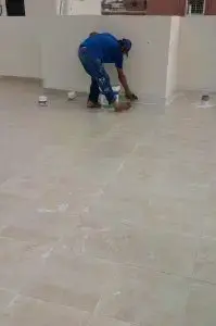عزل الاطح من الامطار2 199x300 عزل الاطح من الامطار2 199x300