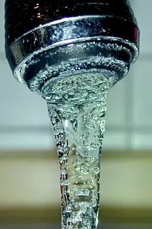 فحص تسربات المياة