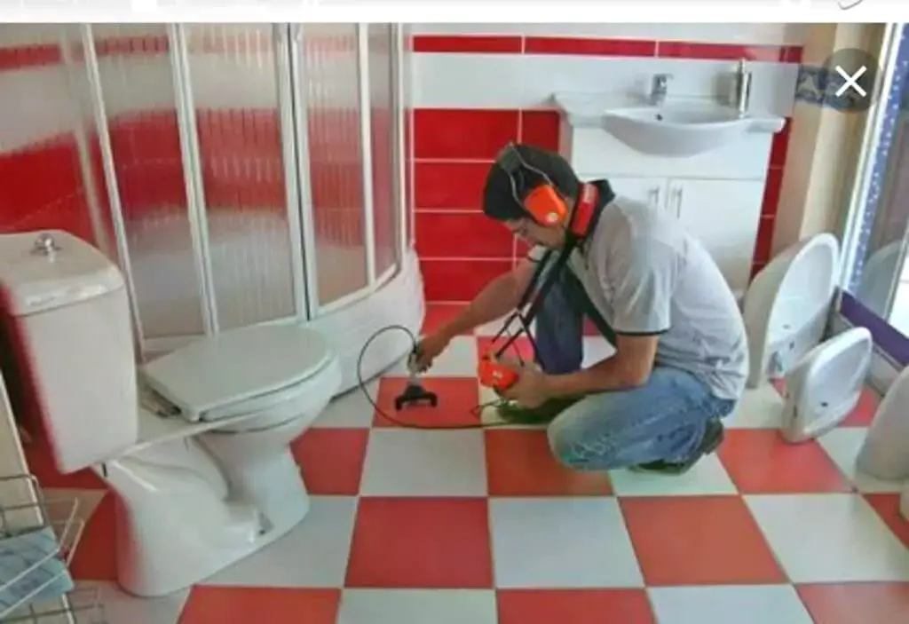 كشف تسربات الحمامات بمكة